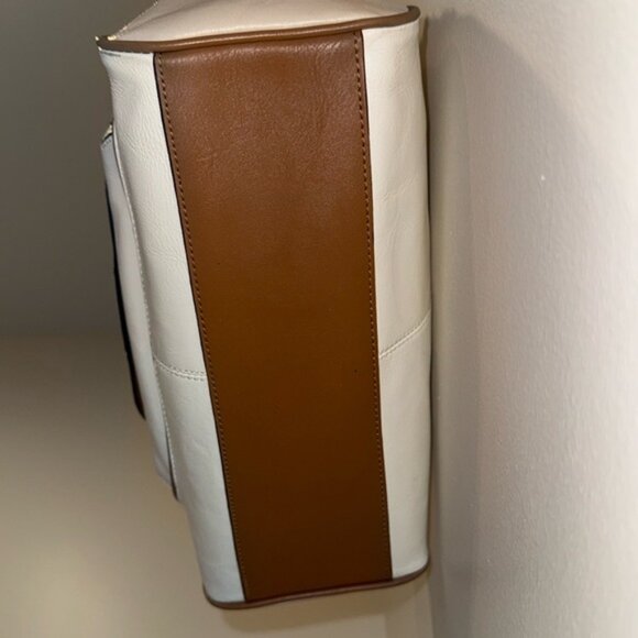 Etienne Aigner Vintage Leather Barrel Sarchel/Shoulder Bag (EUC) - Picture 10 of 15